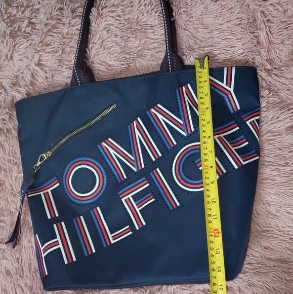 Tommy Hilfiger tote bag purse - Picture 4 of 7